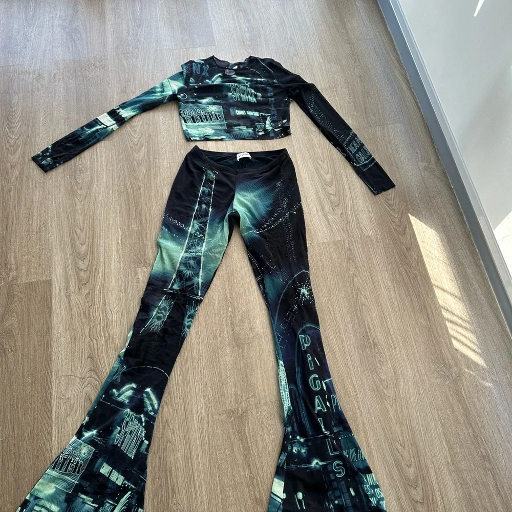 NEW SEASON JEAN PAUL GAULTIER
Navy 'The Pigalle' Lounge Pants AND Top - Picture 8 of 12